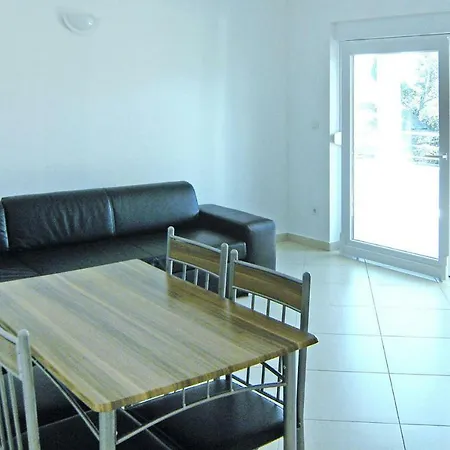 M & M - Cdn05009-cya Starigrad Paklenica